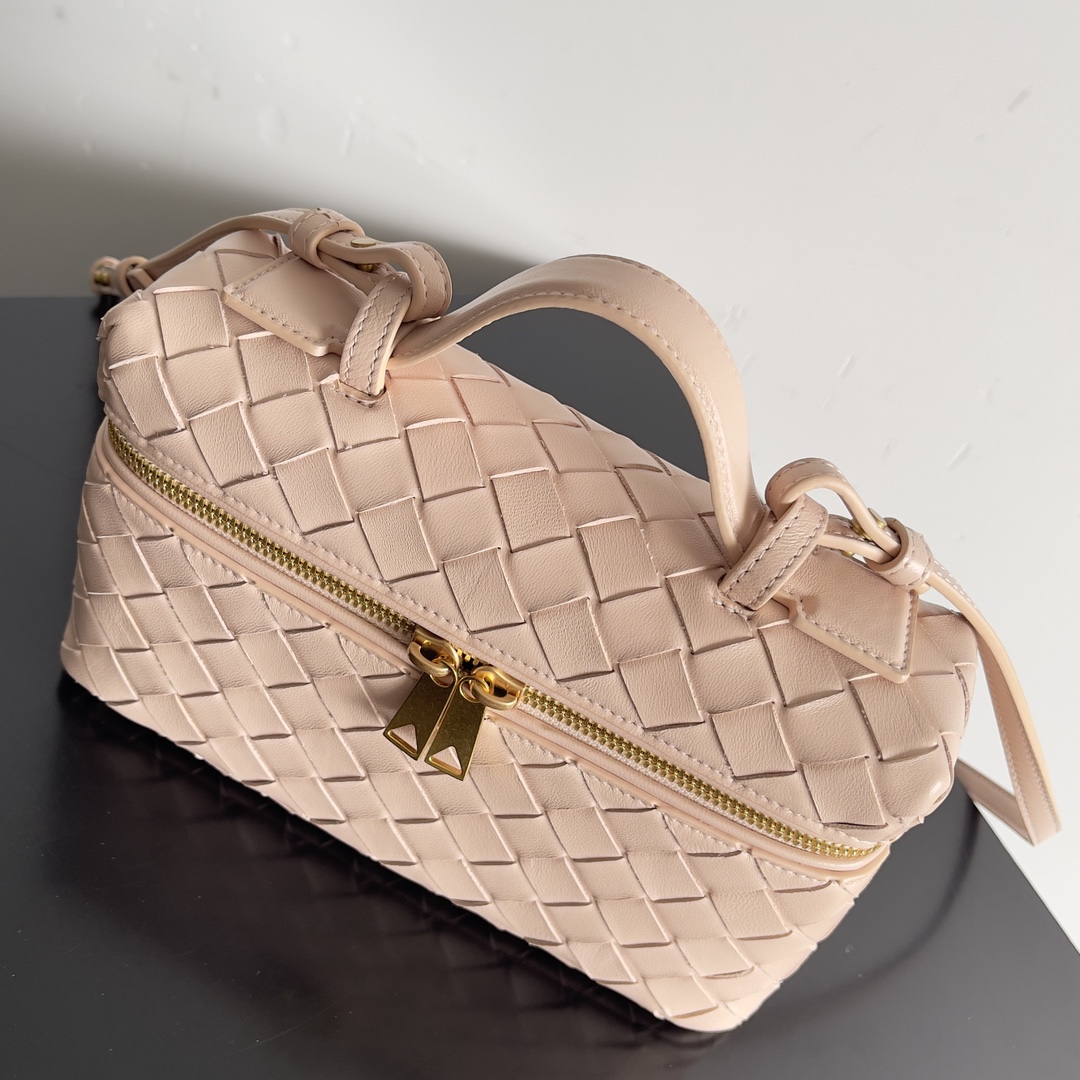 Bottega Veneta Cosmetic Bags